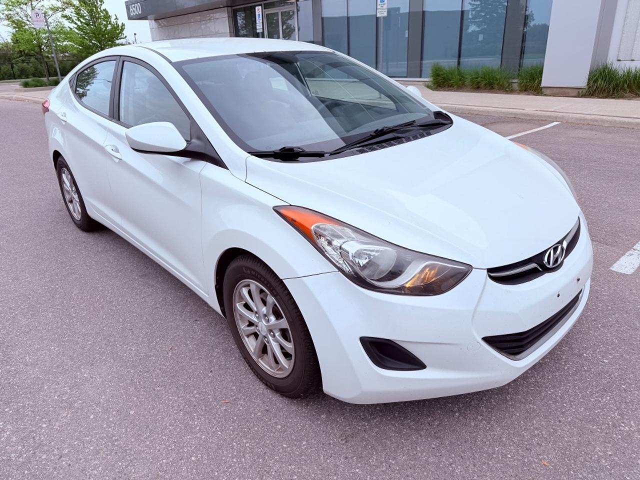 2013 Hyundai Elantra 5dr Hatchback Automatic GL *Ltd Avail* Photo2