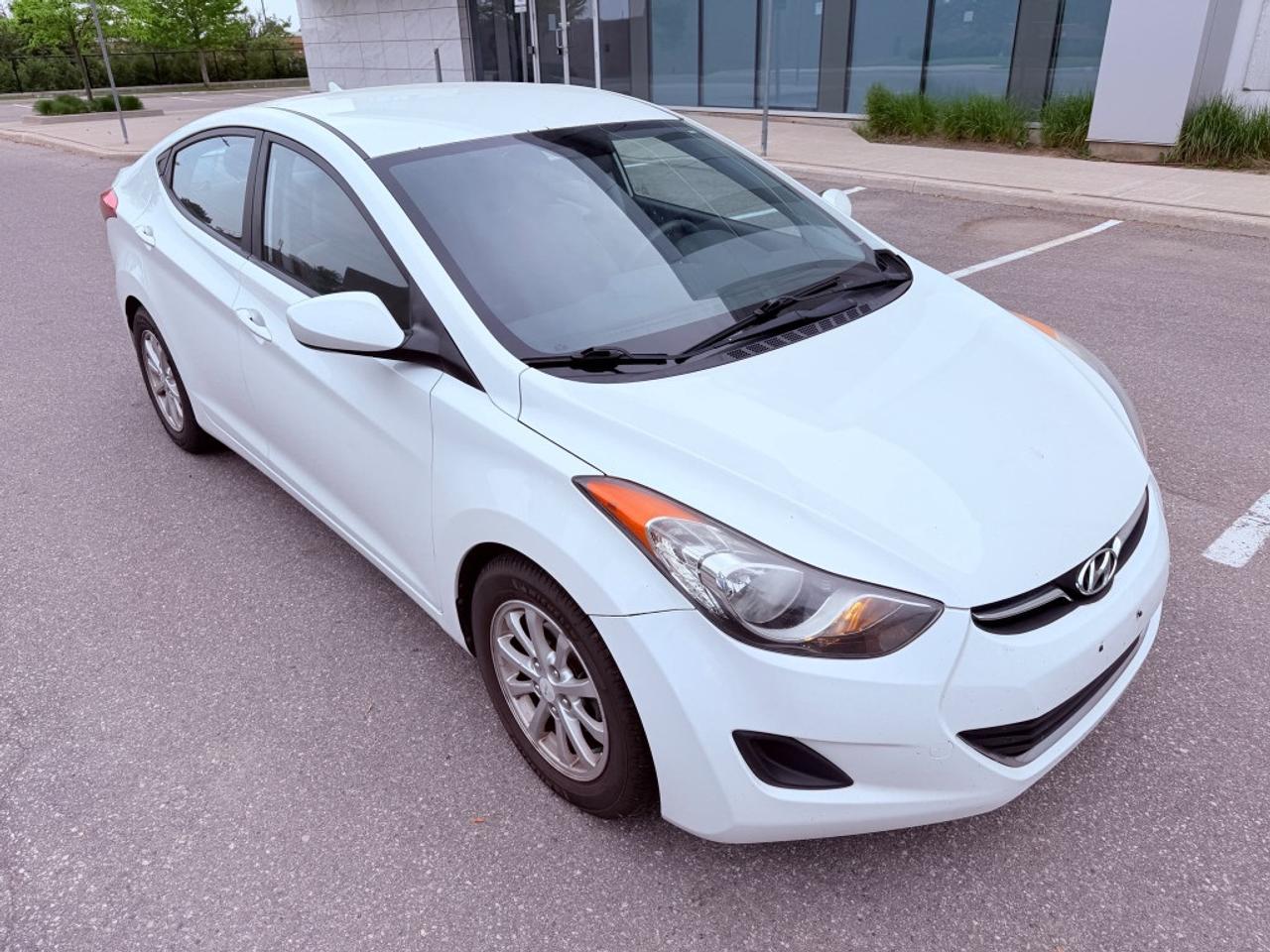 2013 Hyundai Elantra 5dr Hatchback Automatic GL *Ltd Avail* Photo