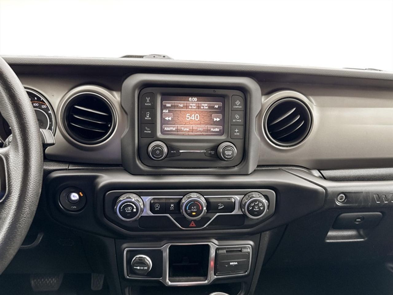 2021 Jeep Wrangler Sport  **CLEAN CARFAX - LOW KMS** Photo