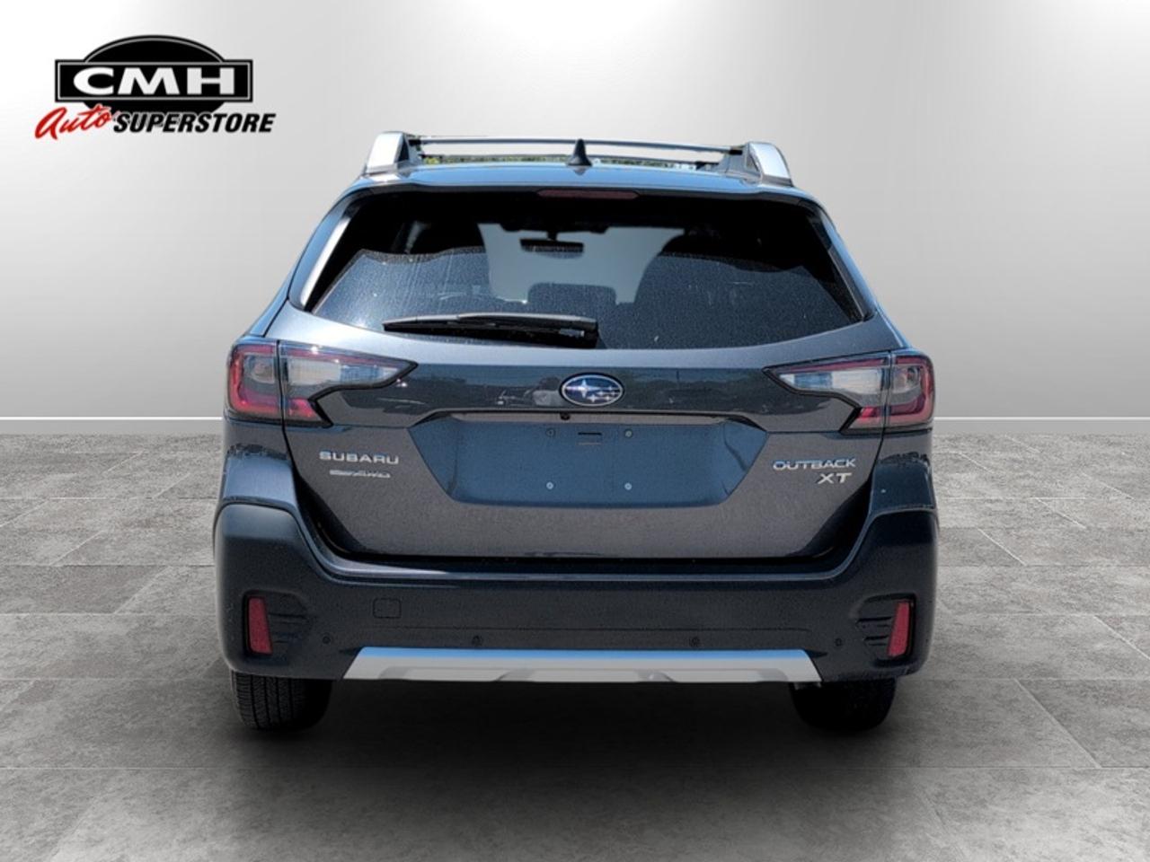 2022 Subaru Outback Premier  **CLEAN CARFAX** Photo