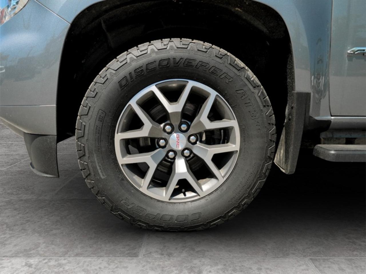 2021 GMC Canyon AT4 w/Cloth Photo
