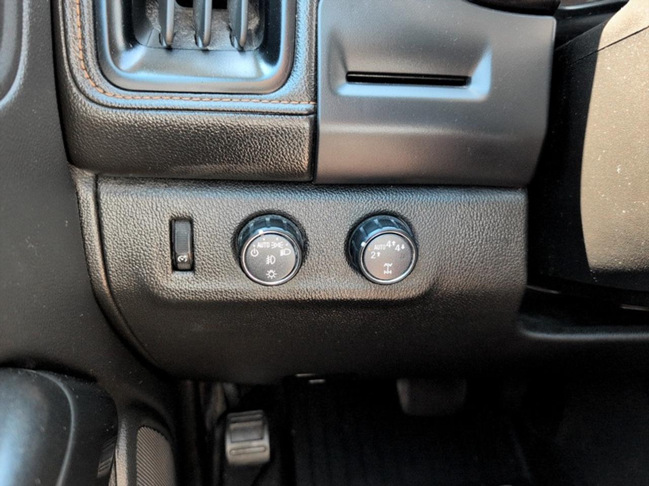 2021 GMC Canyon AT4 w/Cloth Photo