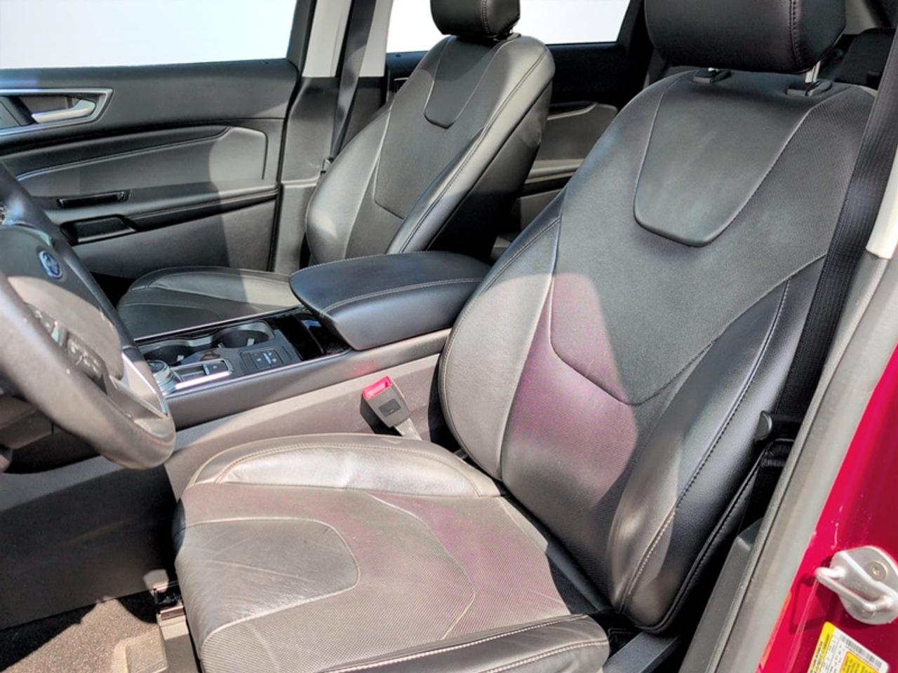 2019 Ford Edge Titanium AWD  **CLEAN CARFAX** Photo