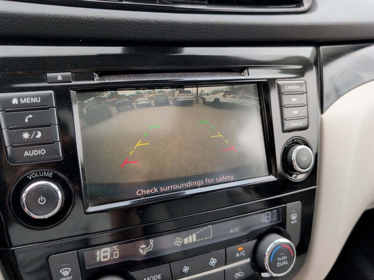 2022 Nissan Qashqai SV  **CLEAN CARFAX - SUNROOF** Photo