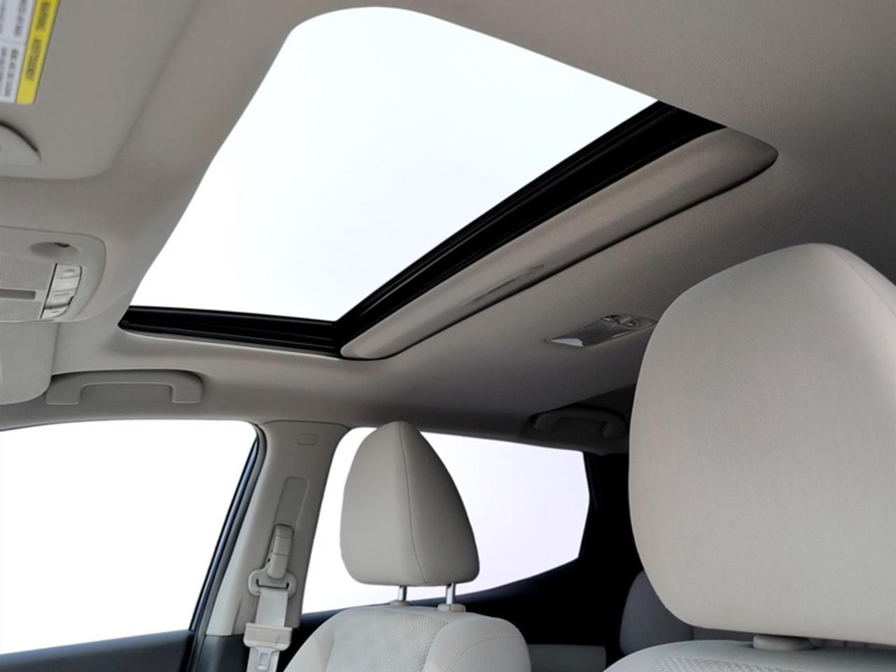 2022 Nissan Qashqai SV  **CLEAN CARFAX - SUNROOF** Photo