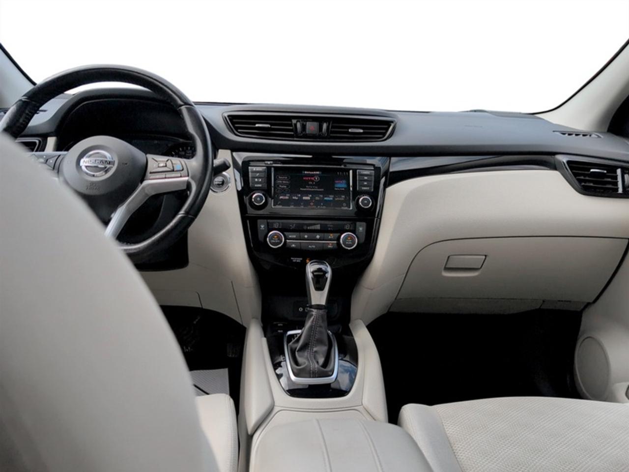 2022 Nissan Qashqai SV  **CLEAN CARFAX - SUNROOF** Photo
