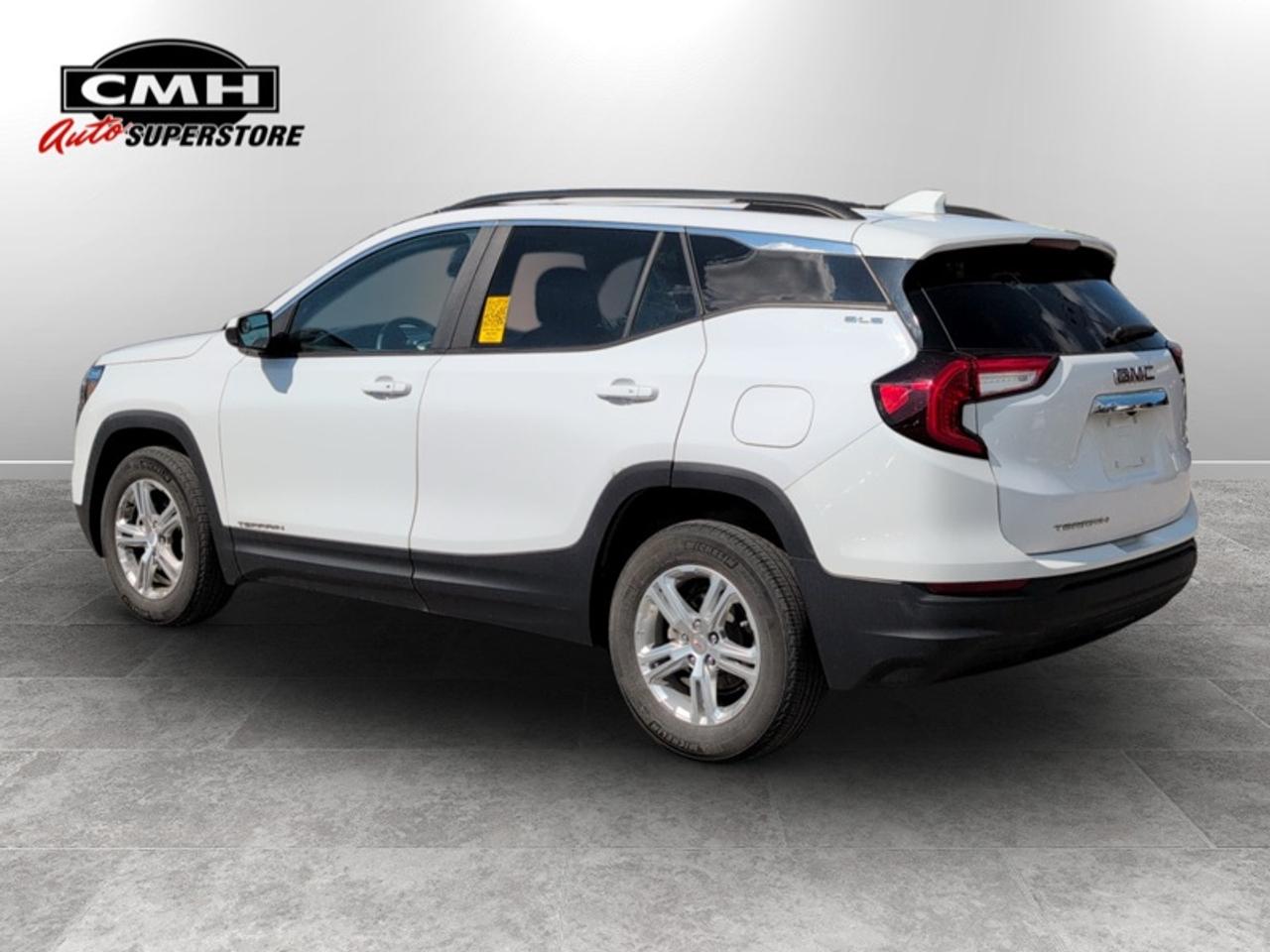 2022 GMC Terrain SLE  **APPLE CARPLAY - HTD SEATS** Photo