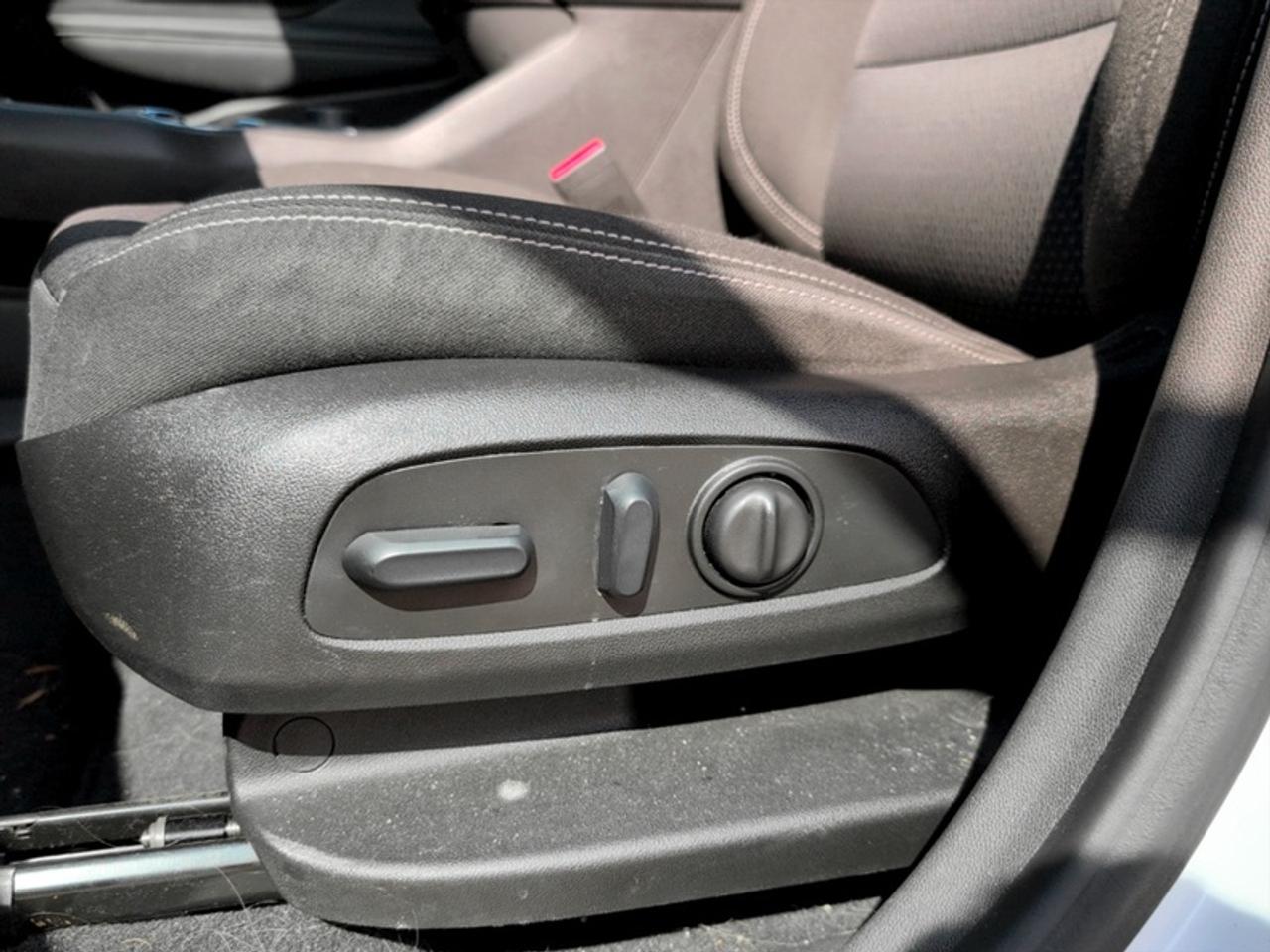 2022 GMC Terrain SLE  **APPLE CARPLAY - HTD SEATS** Photo