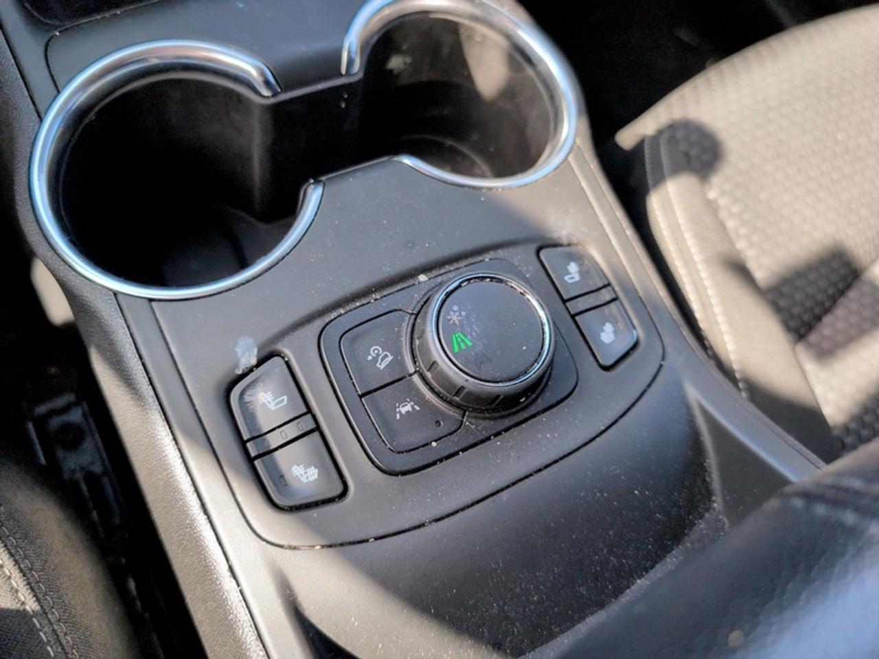 2022 GMC Terrain SLE  **APPLE CARPLAY - HTD SEATS** Photo