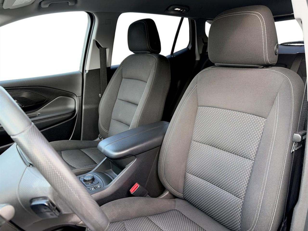 2022 GMC Terrain SLE  **APPLE CARPLAY - HTD SEATS** Photo