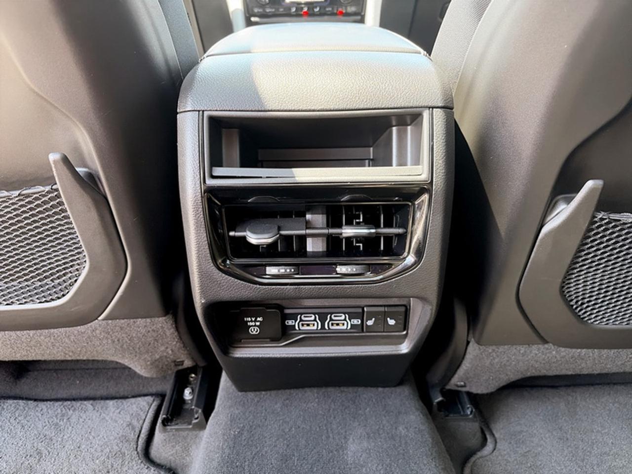 2022 Jeep Grand Cherokee 4xe Limited 4xe  **LOW KMS** Photo
