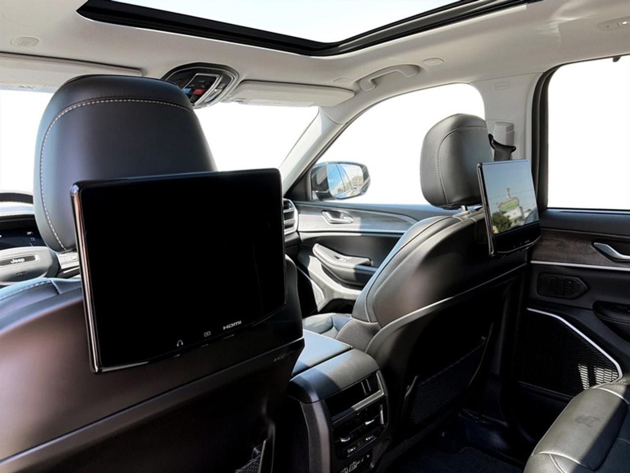 2022 Jeep Grand Cherokee 4xe Limited 4xe  **LOW KMS** Photo