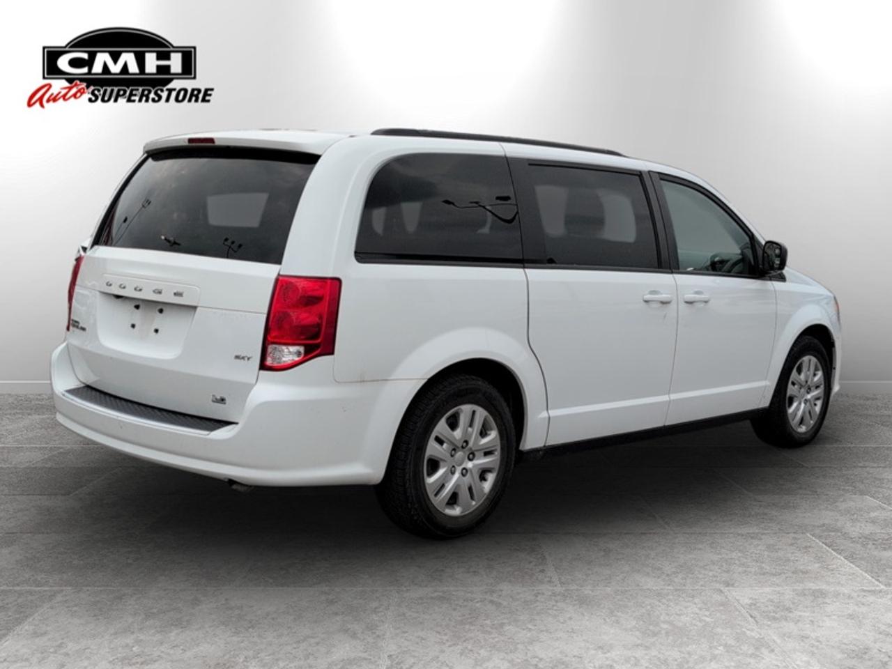 2019 Dodge Grand Caravan SXT ``STOW N GO``  - Low Mileage Photo3
