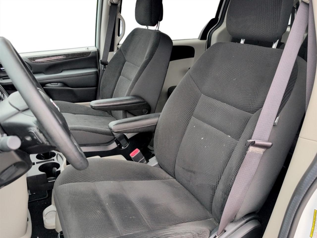 2019 Dodge Grand Caravan SXT ``STOW N GO``  - Low Mileage Photo