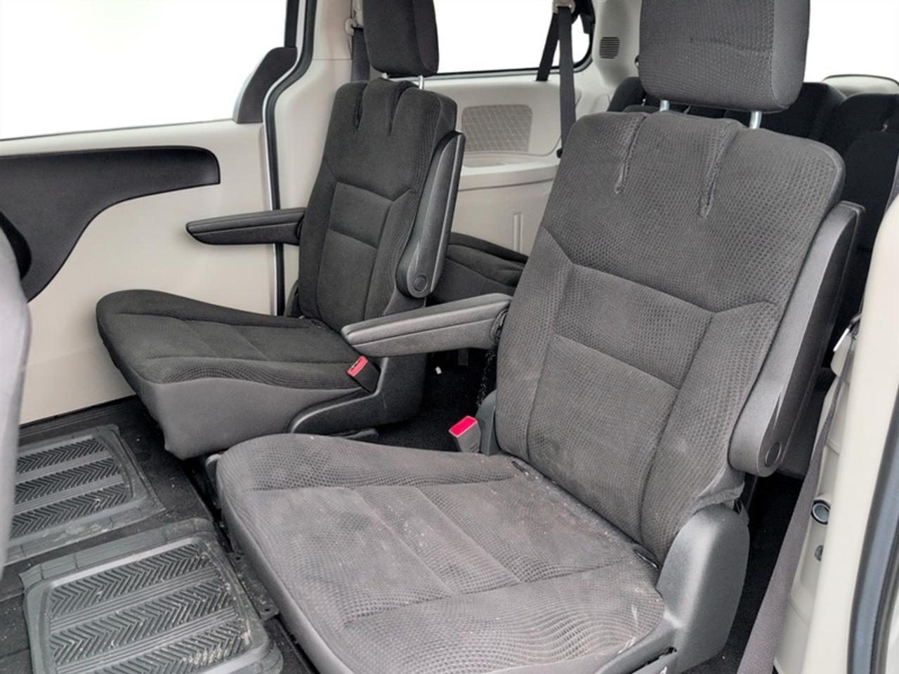2019 Dodge Grand Caravan SXT ``STOW N GO``  - Low Mileage Photo