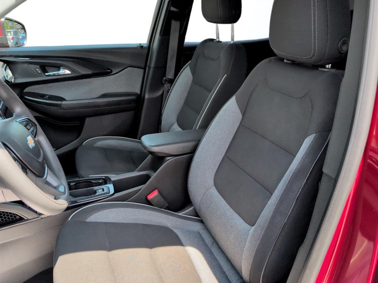 2023 Chevrolet TrailBlazer LT w/Sun & Gate Pkg  **ROOF** Photo