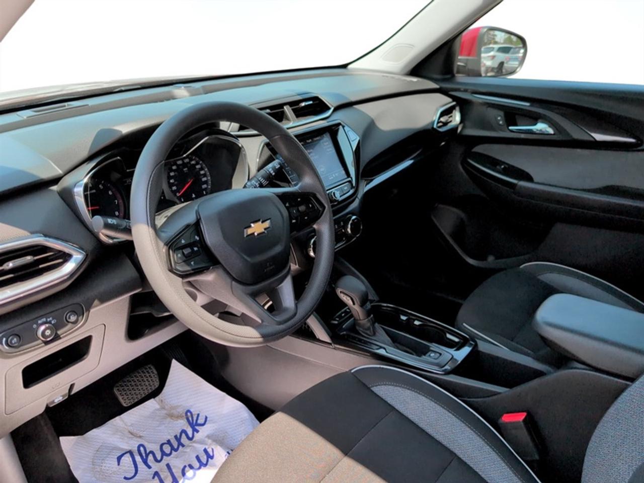 2023 Chevrolet TrailBlazer LT w/Sun & Gate Pkg  **ROOF** Photo