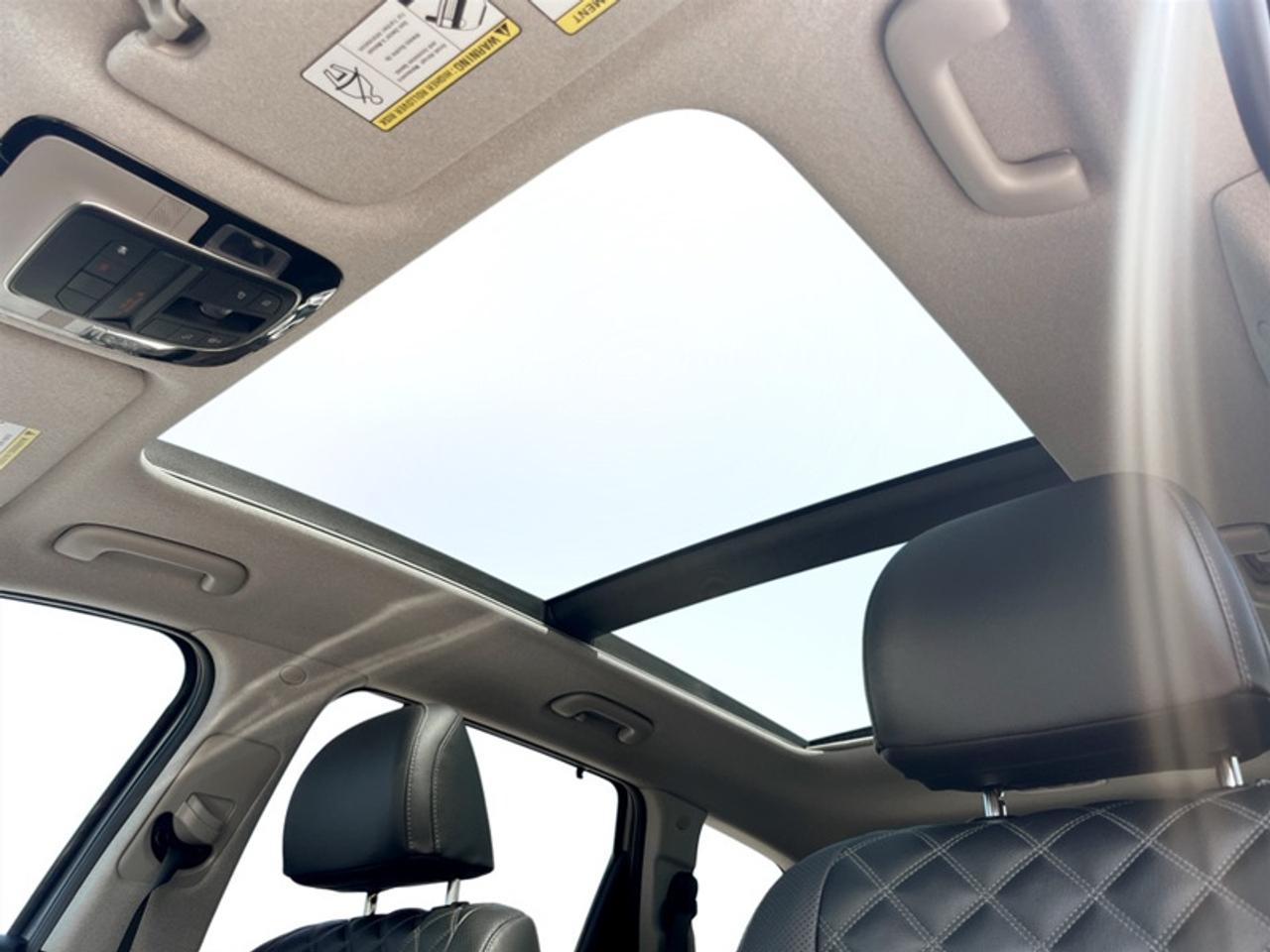 2021 Hyundai Santa Fe Hybrid Luxury AWD  **PANO ROOF** Photo