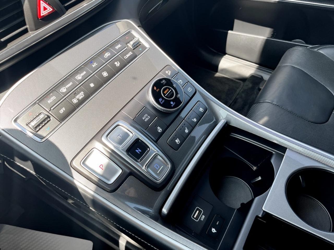 2021 Hyundai Santa Fe Hybrid Luxury AWD  **PANO ROOF** Photo