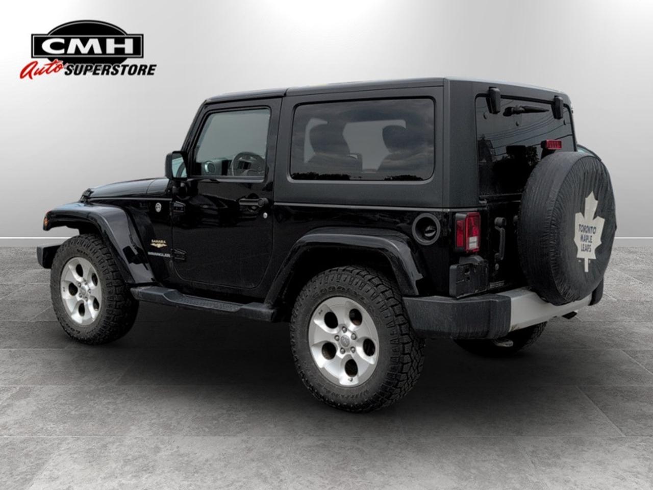 2015 Jeep Wrangler Sahara  **LOW KMS - CLEAN CARFAX** Photo
