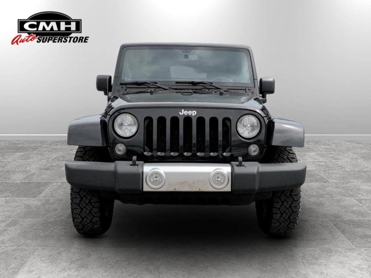 2015 Jeep Wrangler Sahara  **LOW KMS - CLEAN CARFAX** Photo