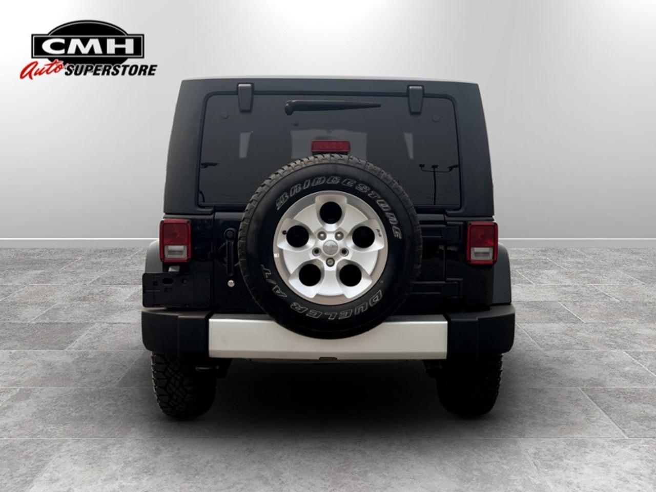 2015 Jeep Wrangler Sahara  **LOW KMS - CLEAN CARFAX** Photo