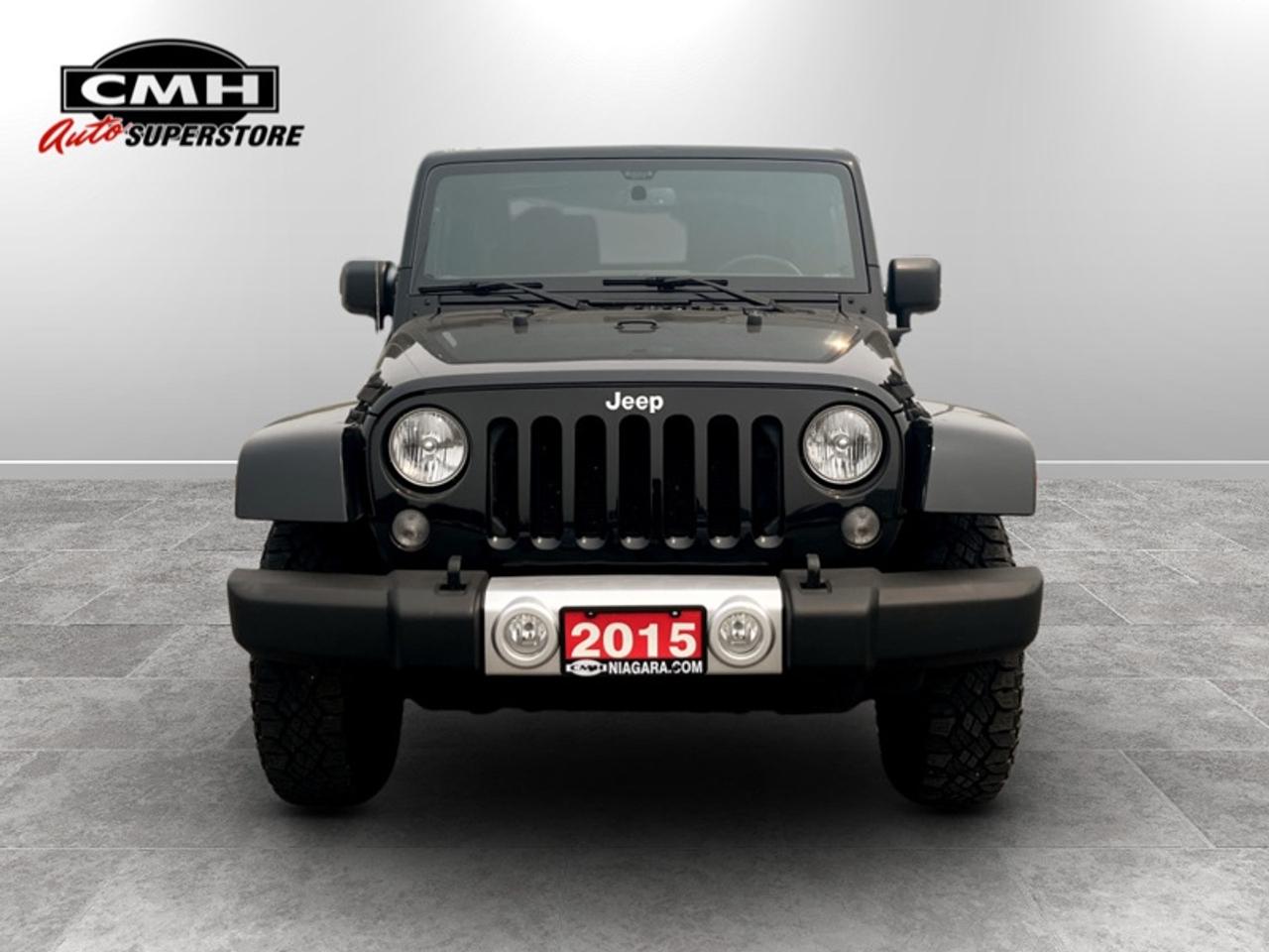 2015 Jeep Wrangler Sahara  **LOW KMS - CLEAN CARFAX** Photo