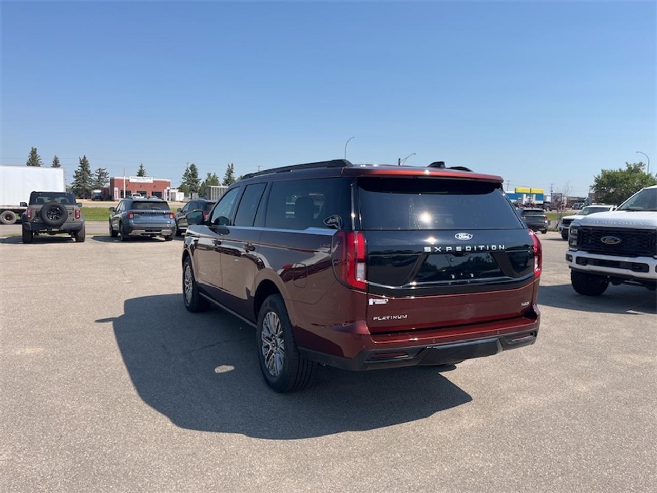 2027 Ford Expedition Platinum Max Photo5