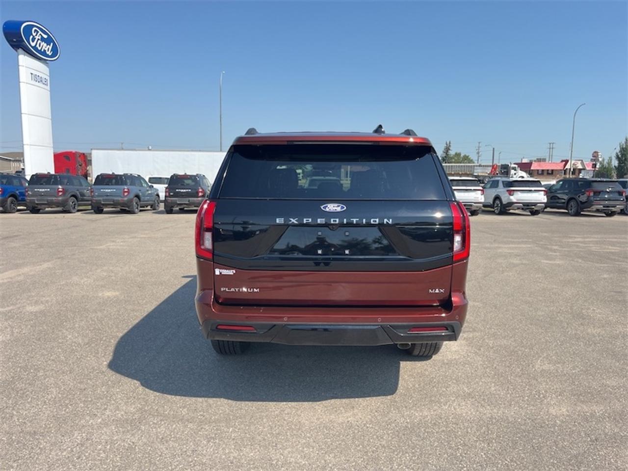 2027 Ford Expedition Platinum Max Photo5