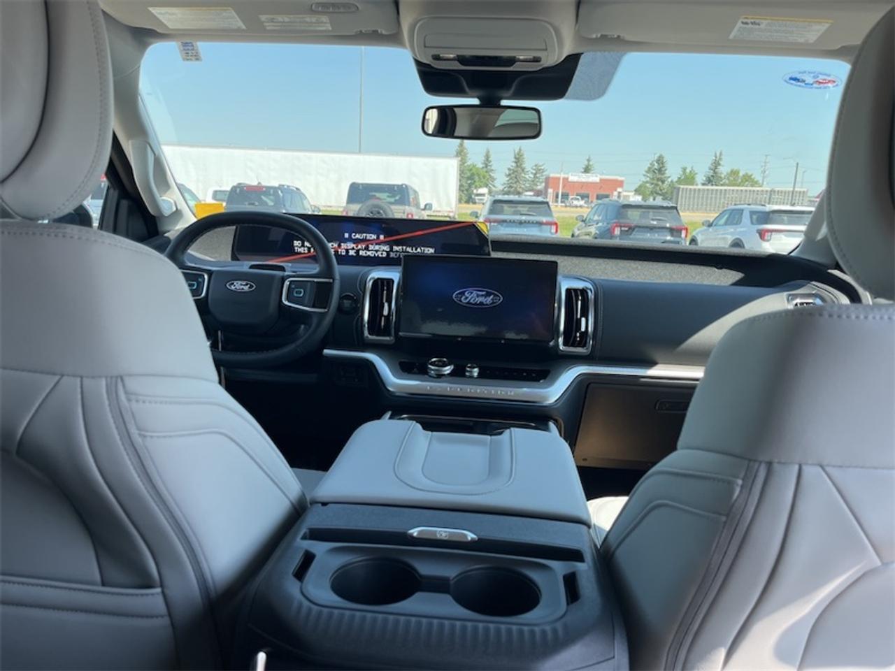 2027 Ford Expedition Platinum Max Photo5