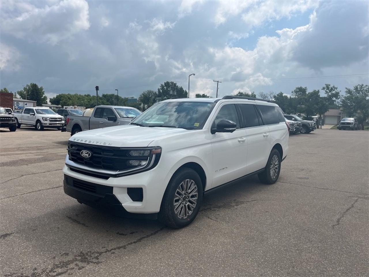 2027 Ford Expedition Platinum Max Photo5