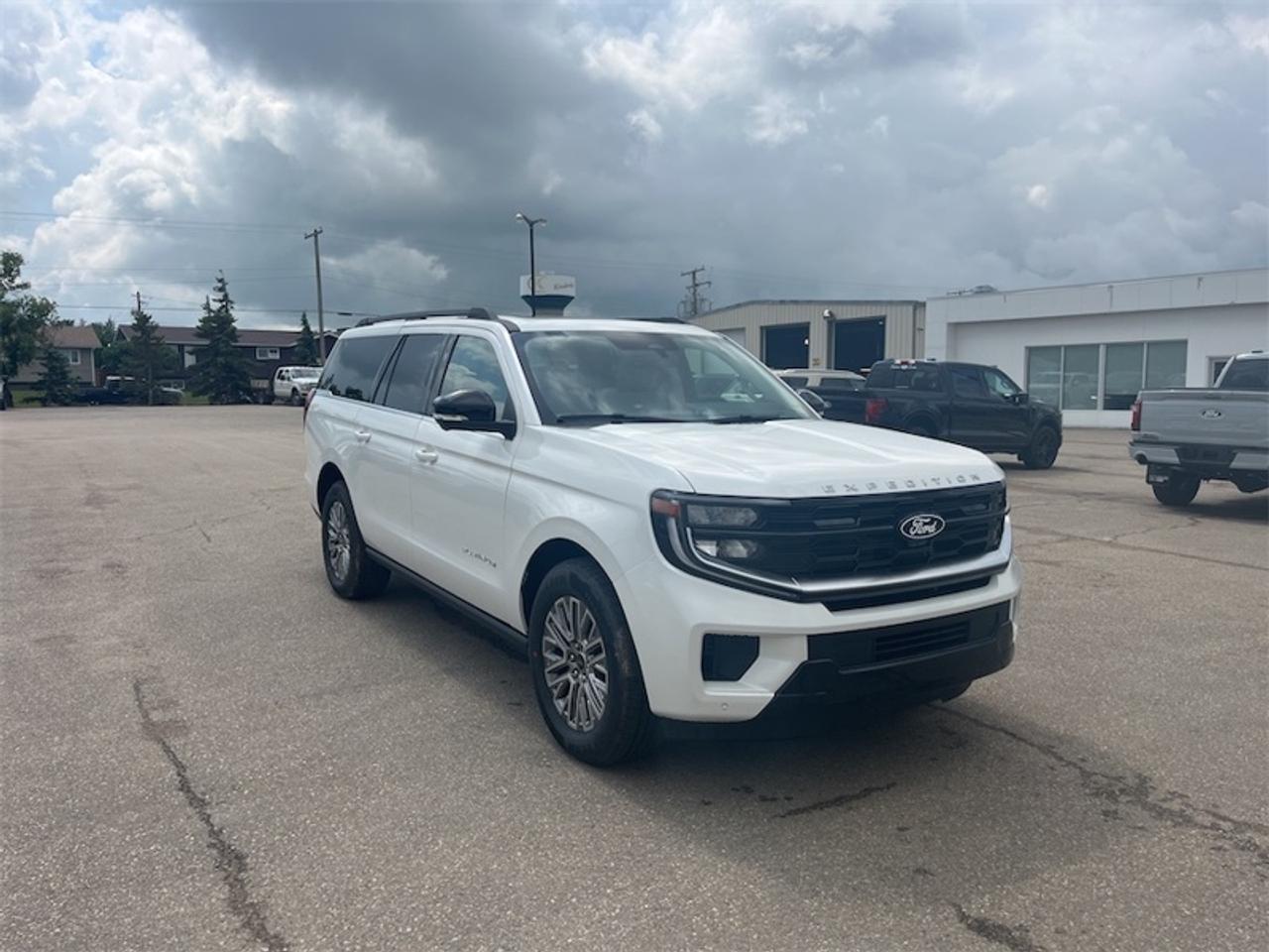2027 Ford Expedition Platinum Max Photo