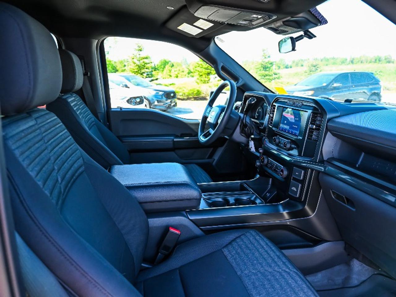2023 Ford F-150 XL Photo