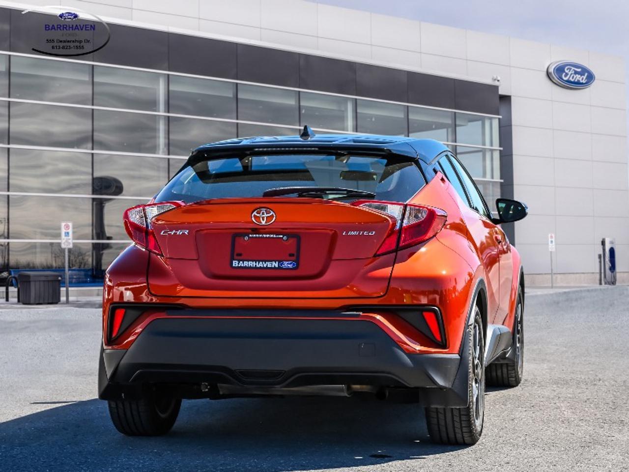 2020 Toyota C-HR LE Photo3