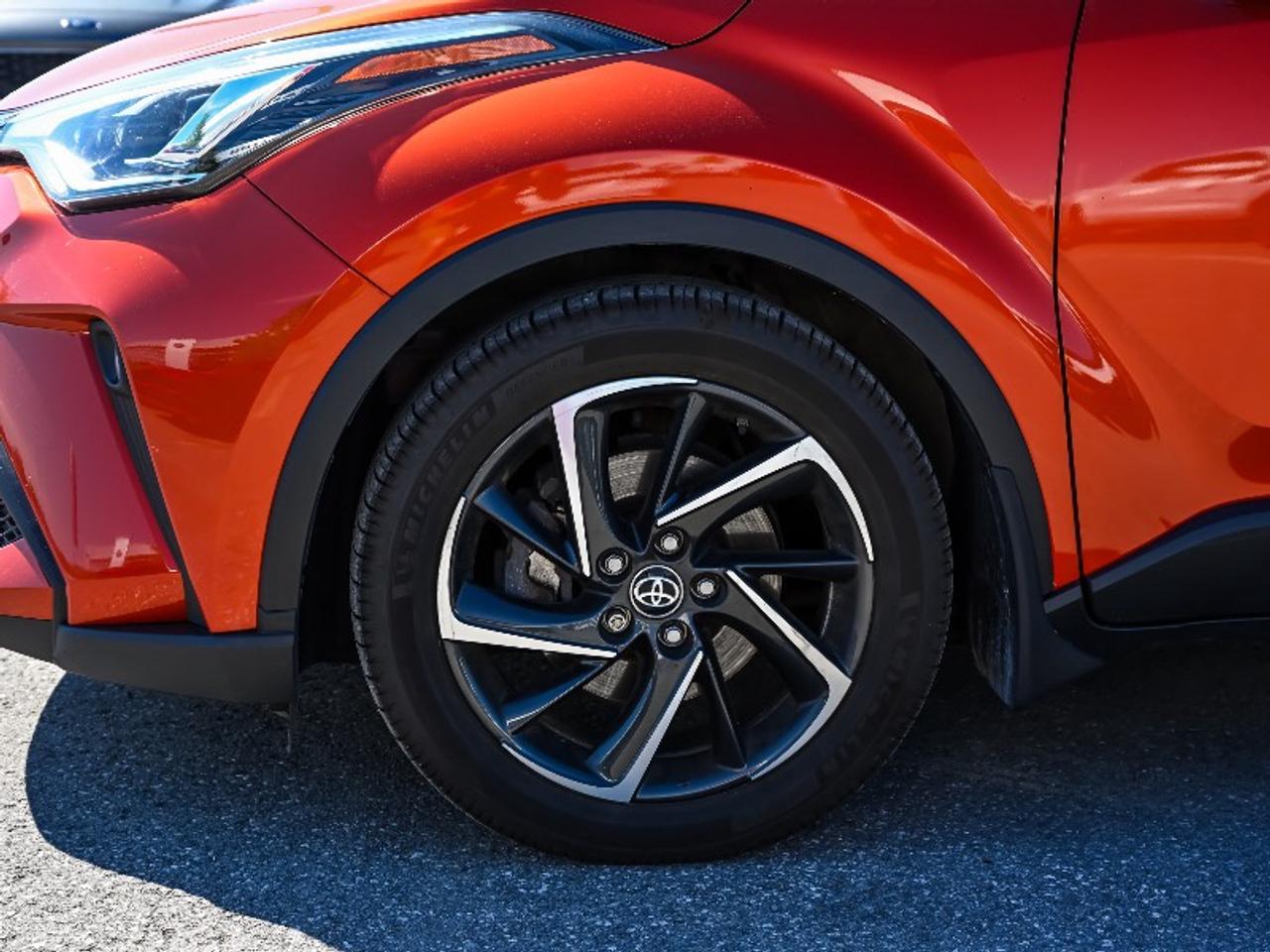 2020 Toyota C-HR LE Photo