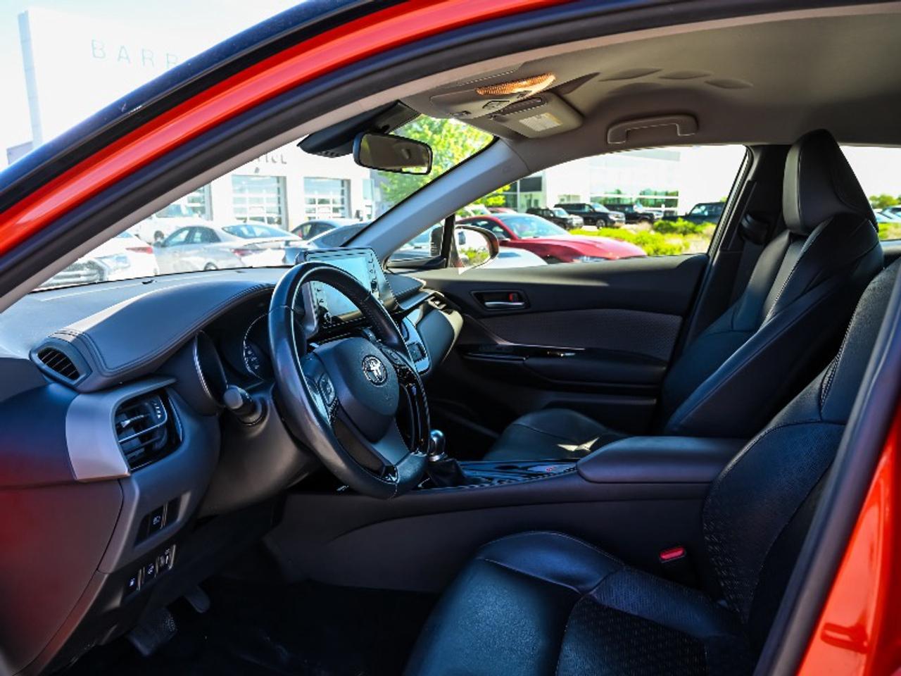 2020 Toyota C-HR LE Photo