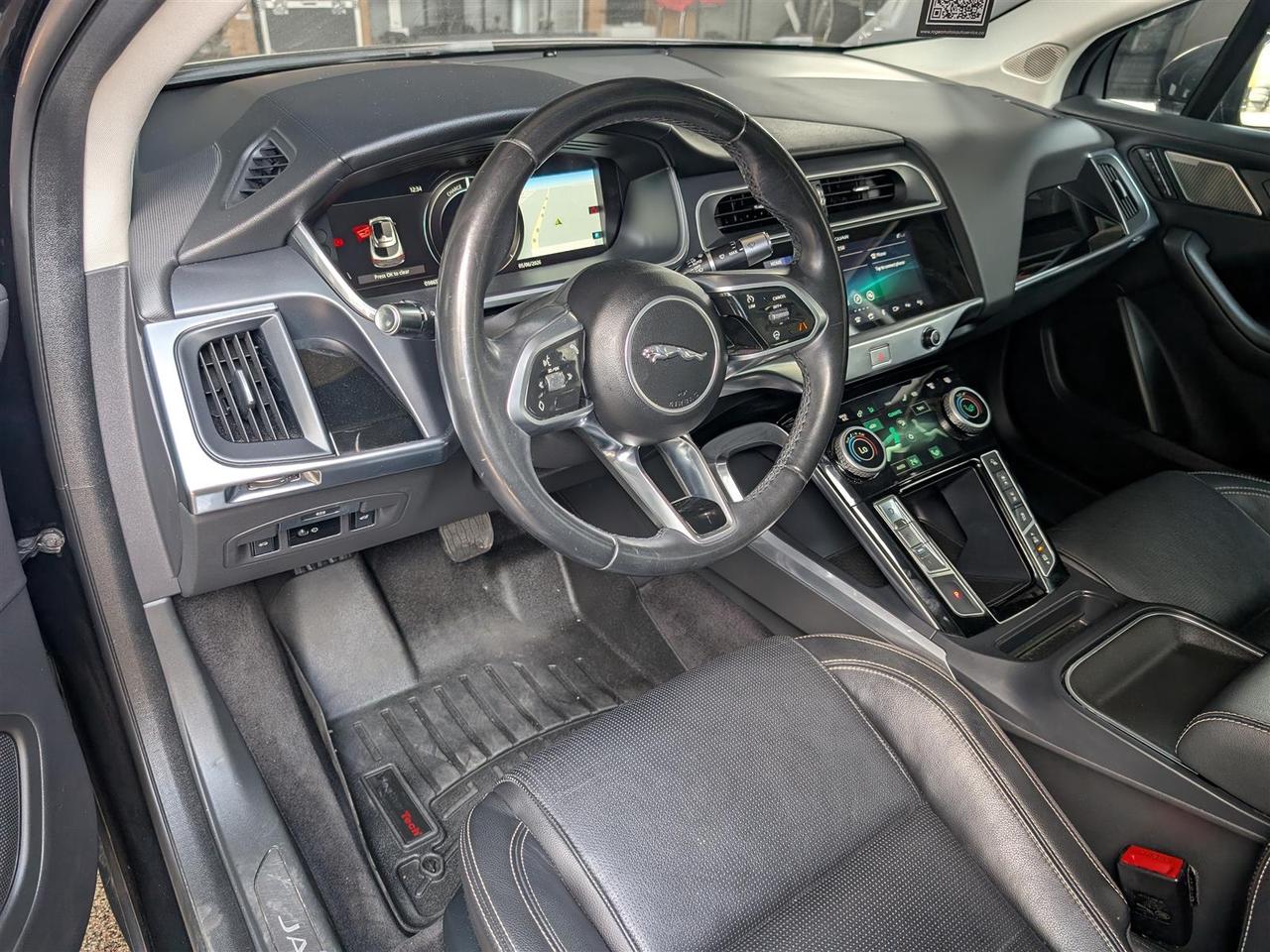 2019 Jaguar I-PACE S AWD EV400 - NAVI - PANO ROOF - TECH FEATS Photo