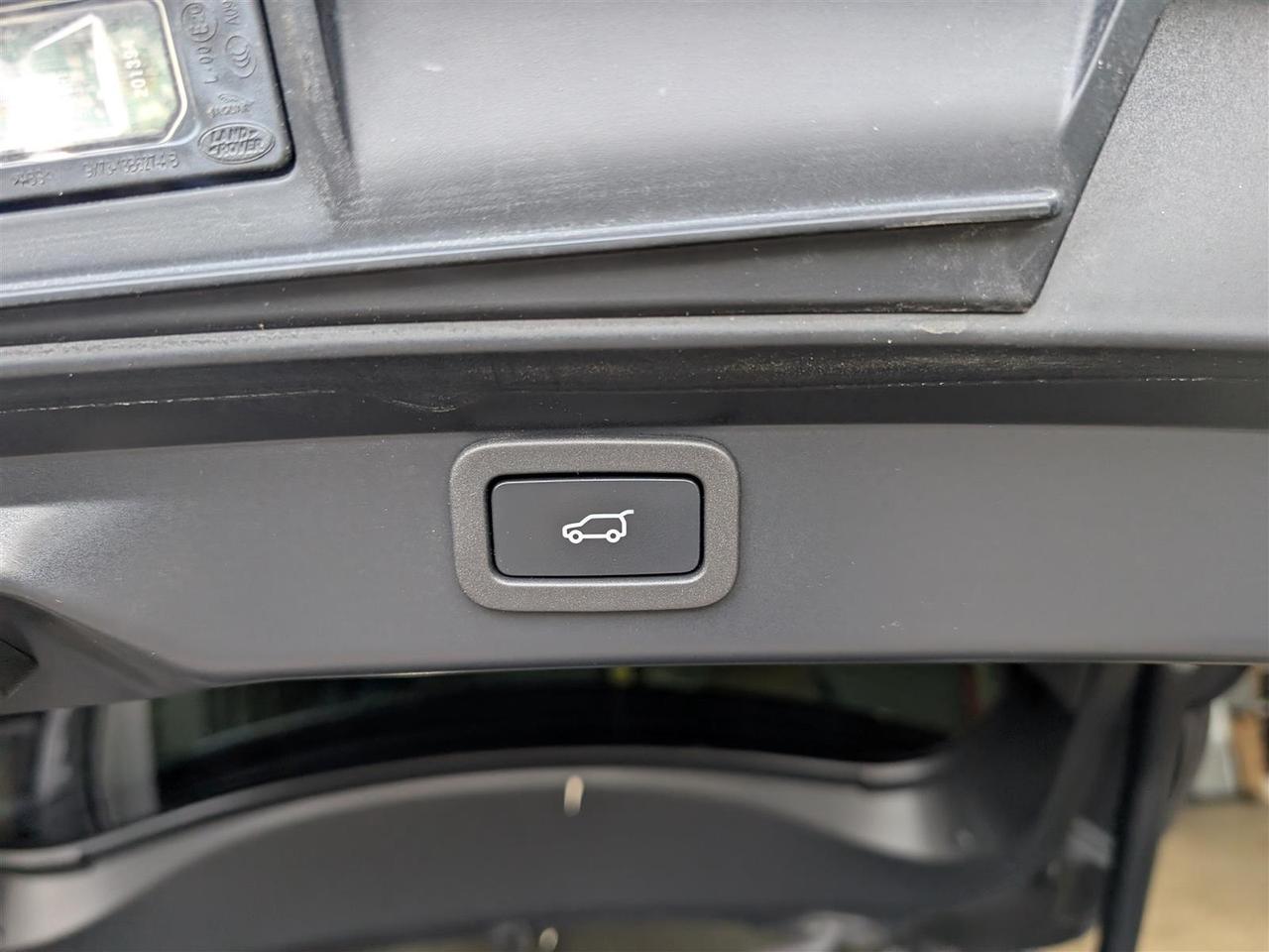 2019 Jaguar I-PACE S AWD EV400 - NAVI - PANO ROOF - TECH FEATS Photo