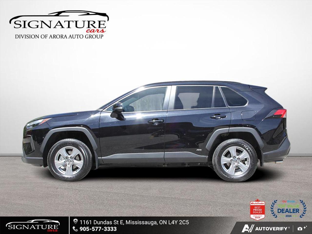 2025 Toyota RAV4 Hybrid XLE AWD No Accident Sunroof Carplay BSM Photo