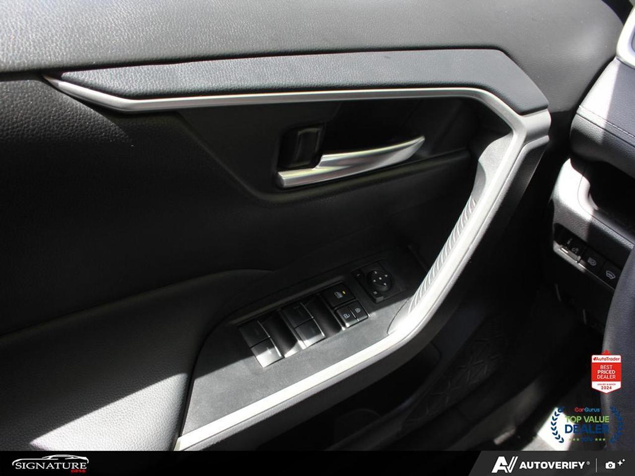 2025 Toyota RAV4 Hybrid XLE AWD No Accident Sunroof Carplay BSM Photo
