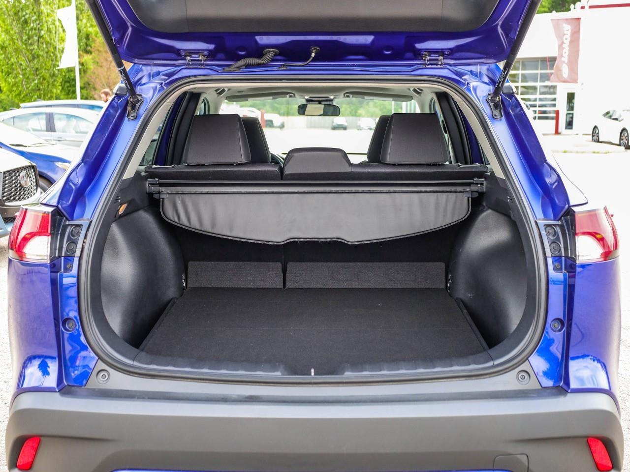 2022 Toyota Corolla Cross LE HEATED CLOTH SEATS-HEATED STEERING WHEEL-SUNROOF-NO ACCIDENTS- Photo