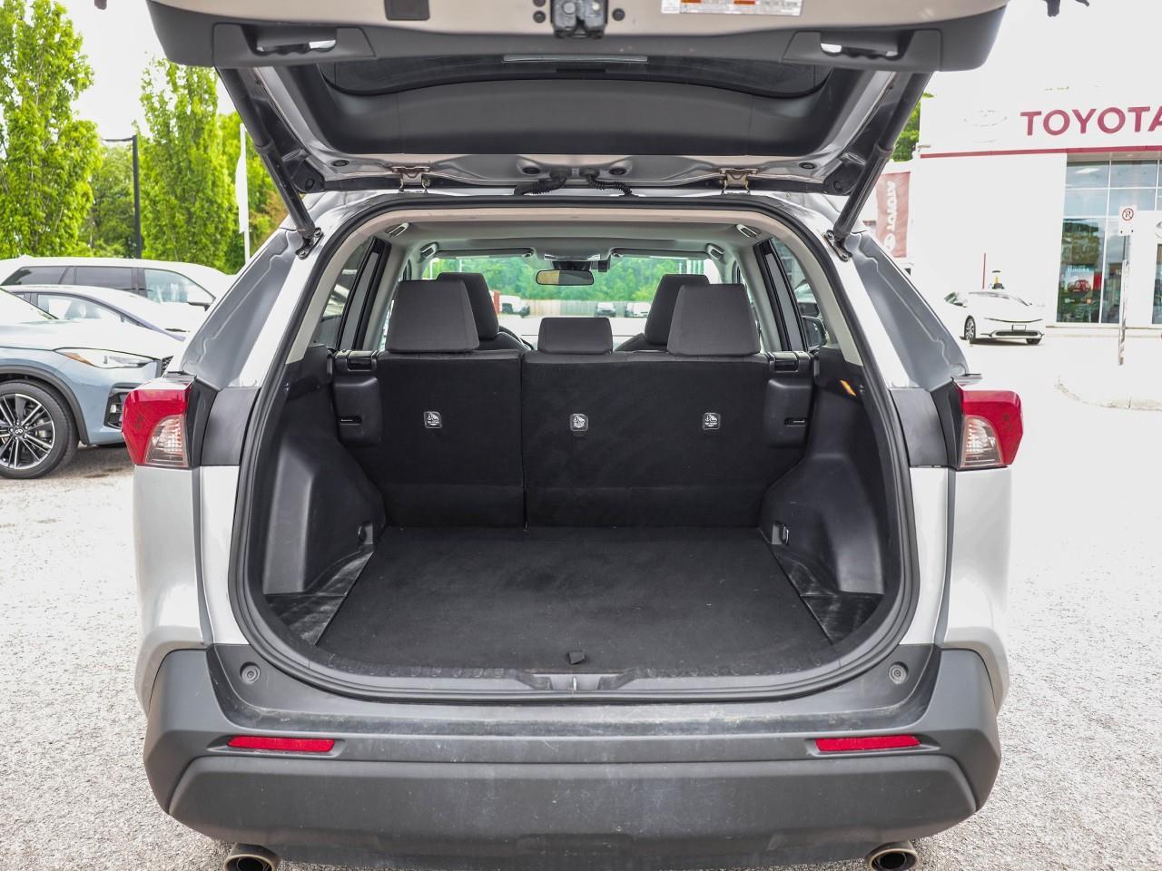 2020 Toyota RAV4 XLE HEATED STEERING WHEEL-SUNROOF-HEATED CLOTH SEATS-LANE KEEP ASSIST- Photo