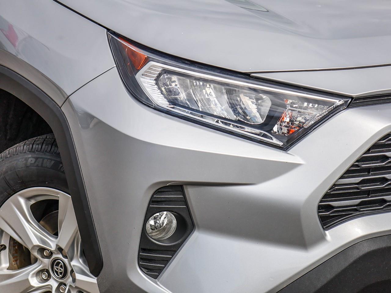 2020 Toyota RAV4 XLE HEATED STEERING WHEEL-SUNROOF-HEATED CLOTH SEATS-LANE KEEP ASSIST- Photo