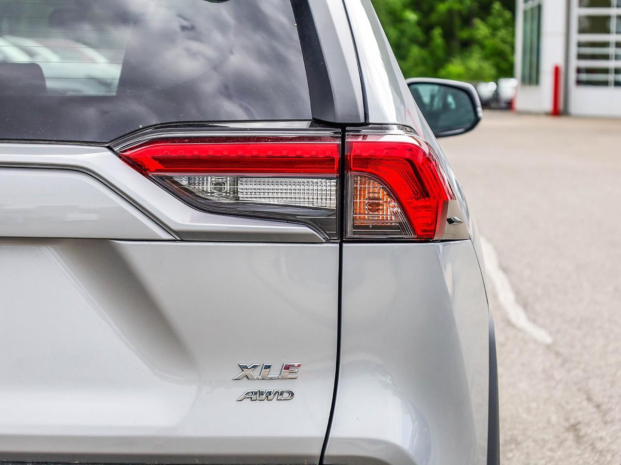 2020 Toyota RAV4 XLE HEATED STEERING WHEEL-SUNROOF-HEATED CLOTH SEATS-LANE KEEP ASSIST- Photo