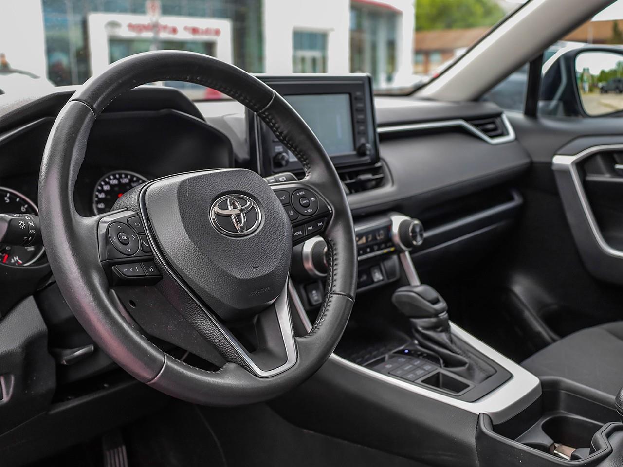 2020 Toyota RAV4 XLE HEATED STEERING WHEEL-SUNROOF-HEATED CLOTH SEATS-LANE KEEP ASSIST- Photo
