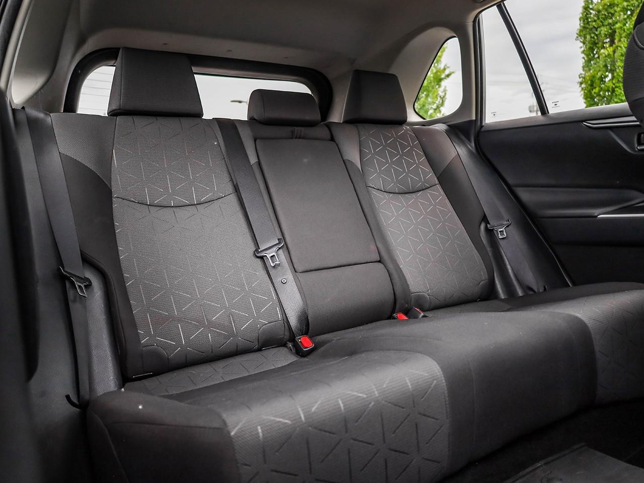 2020 Toyota RAV4 XLE HEATED STEERING WHEEL-SUNROOF-HEATED CLOTH SEATS-LANE KEEP ASSIST- Photo