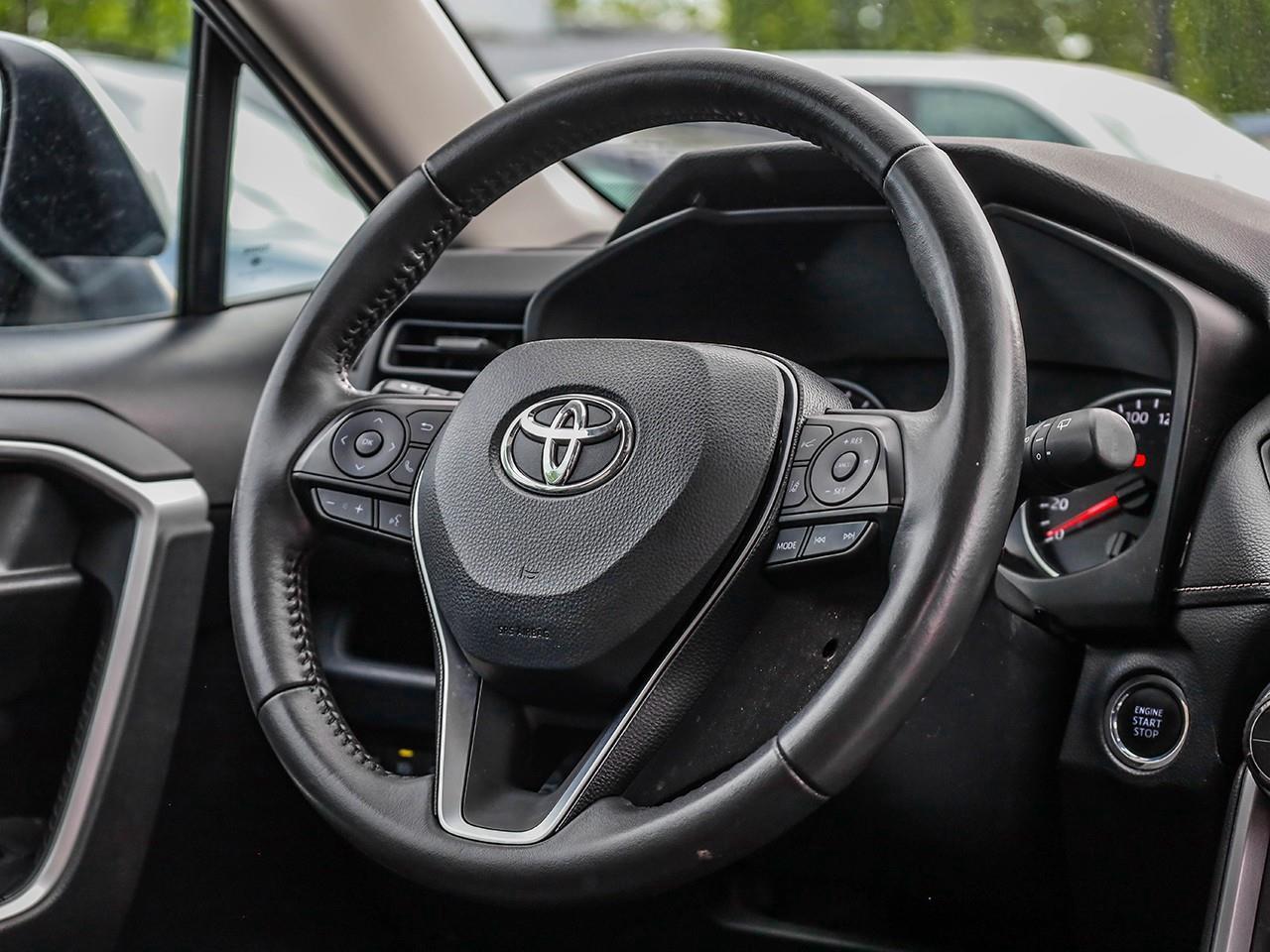 2020 Toyota RAV4 XLE HEATED STEERING WHEEL-SUNROOF-HEATED CLOTH SEATS-LANE KEEP ASSIST- Photo