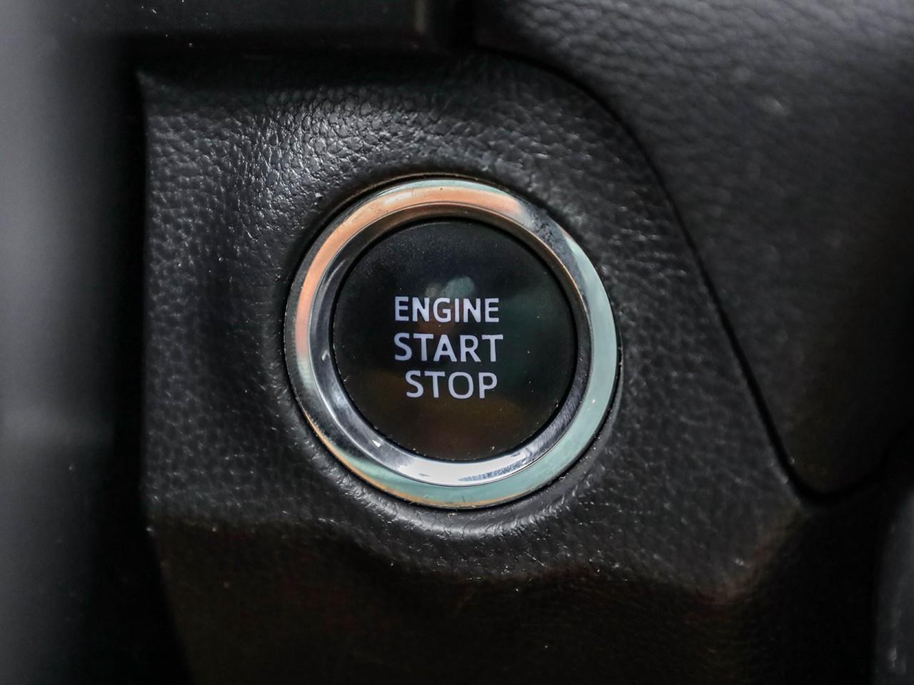 2020 Toyota RAV4 XLE HEATED STEERING WHEEL-SUNROOF-HEATED CLOTH SEATS-LANE KEEP ASSIST- Photo