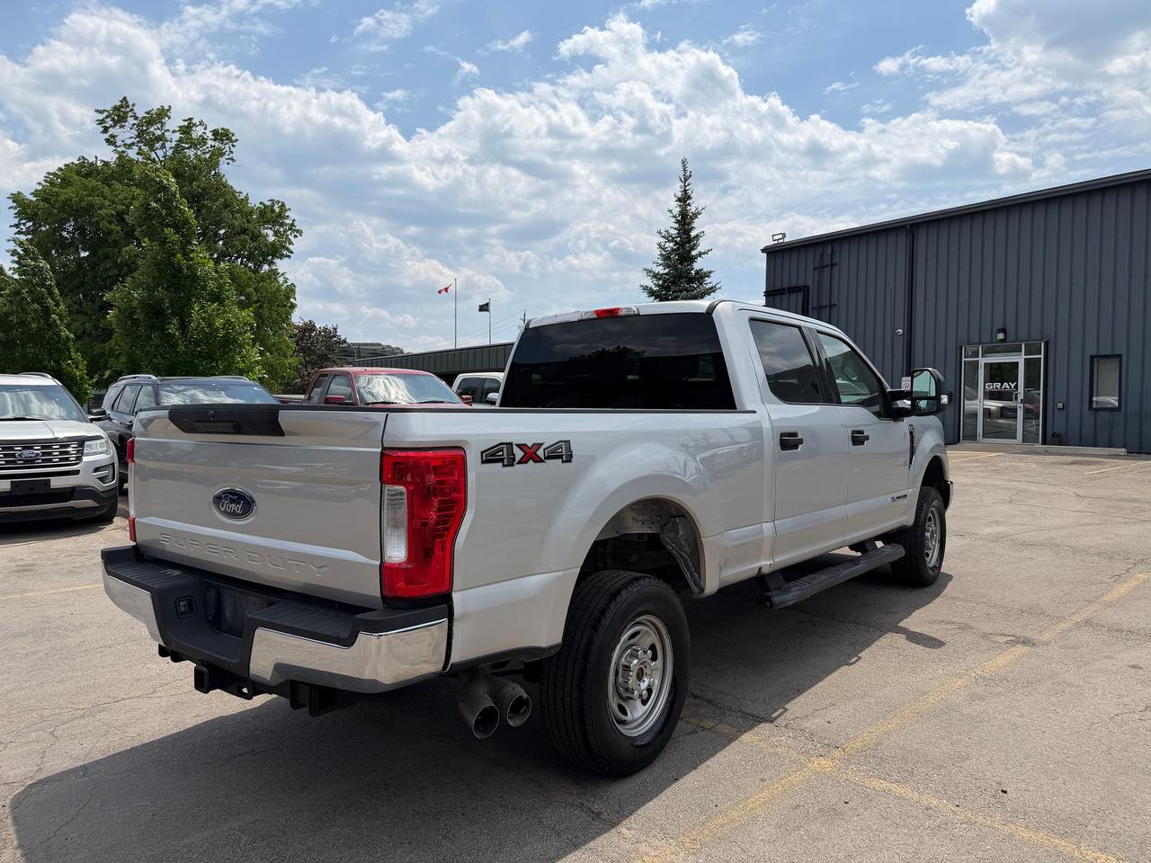 2017 Ford SUPER DUTY F-250 SRW XLT DIESEL 6.75' Box Photo