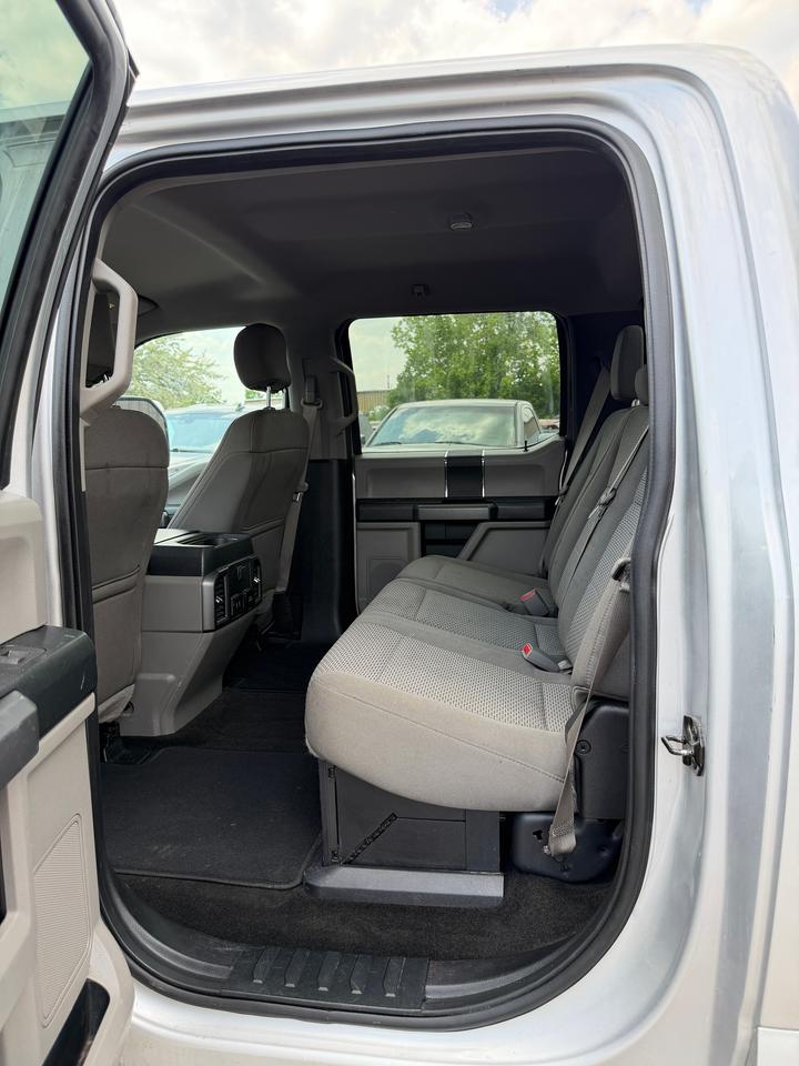 2017 Ford SUPER DUTY F-250 SRW XLT DIESEL 6.75' Box Photo